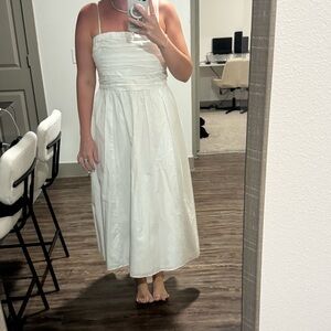 Elegant White Abercrombie dress